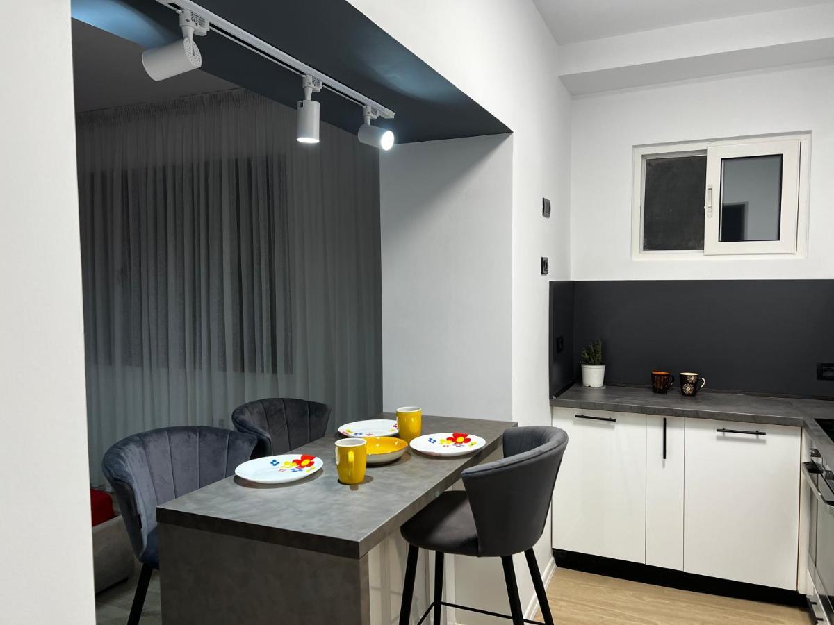 Amion Apartment In Center Of Tirana Exterior photo